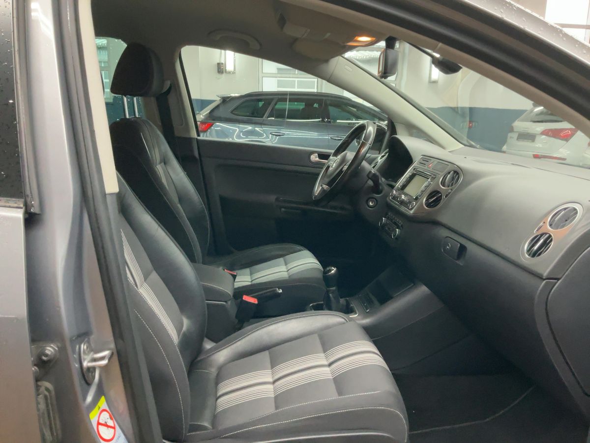 Volkswagen Golf 2012 — photo 18