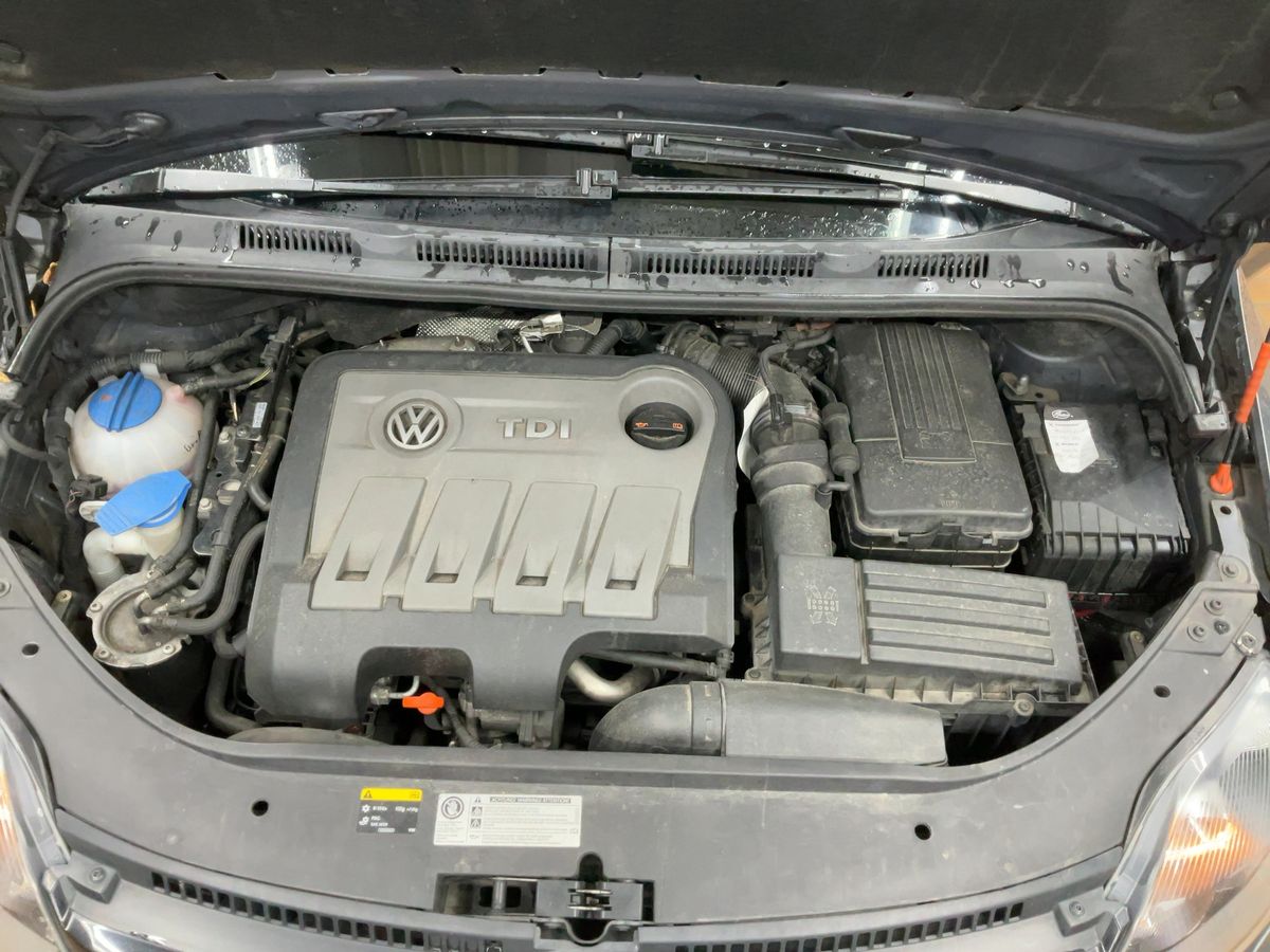 Volkswagen Golf 2012 — photo 24
