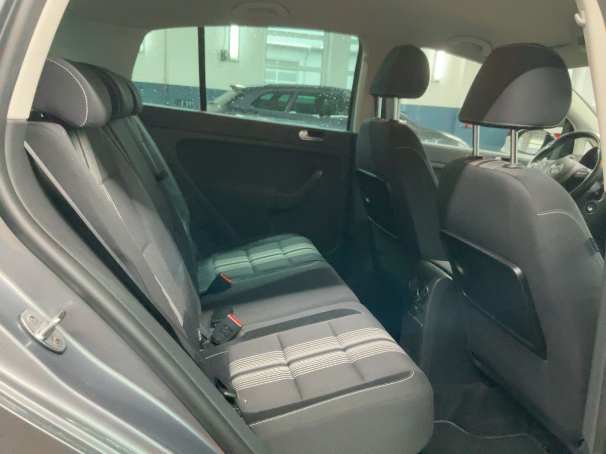 Volkswagen Golf 2012 — photo 21