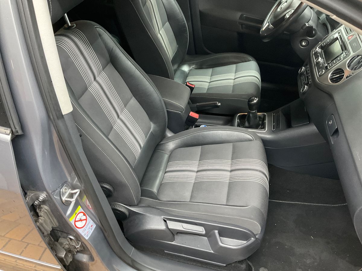 Volkswagen Golf 2012 — photo 44