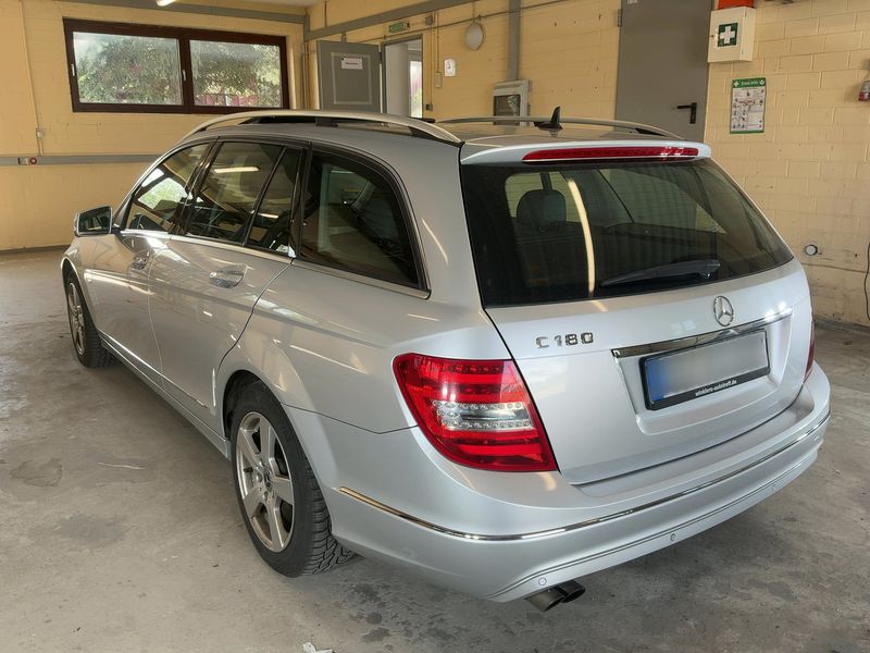 Mercedes-Benz C-Klasse C 180 CGI T BlueEfficiency Avantgarde — zdjęcie 3