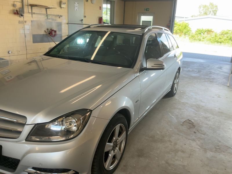 Mercedes-Benz C-Klasse C 180 CGI T BlueEfficiency Avantgarde — zdjęcie 2