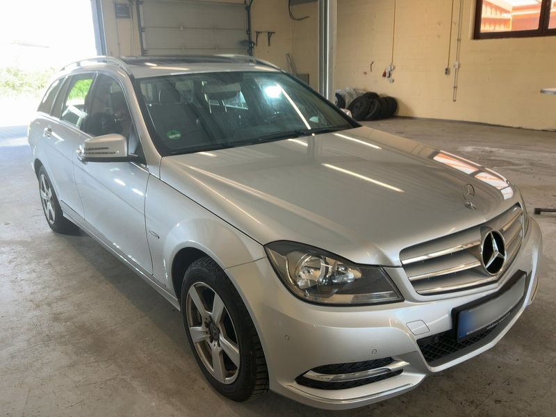 Mercedes-Benz C-Klasse C 180 CGI T BlueEfficiency Avantgarde — zdjęcie 8