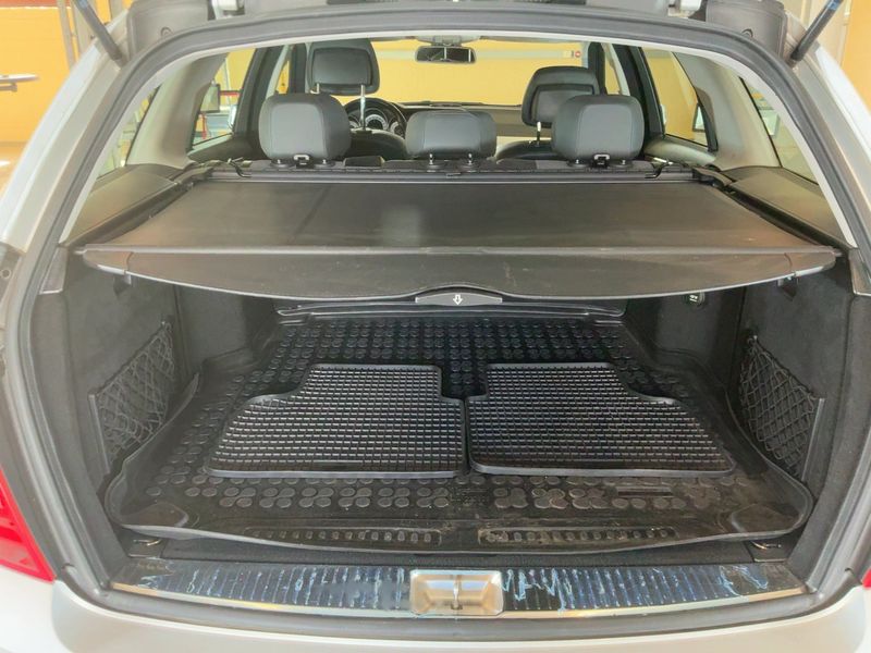 Mercedes-Benz C-Klasse C 180 CGI T BlueEfficiency Avantgarde — zdjęcie 10