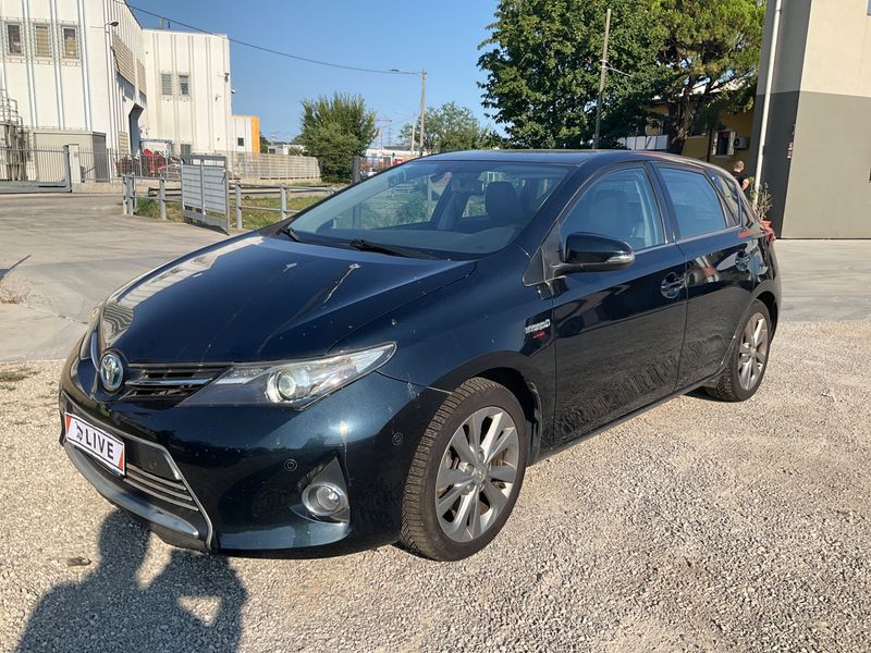 Toyota Auris 1.8 Hybrid Lounge