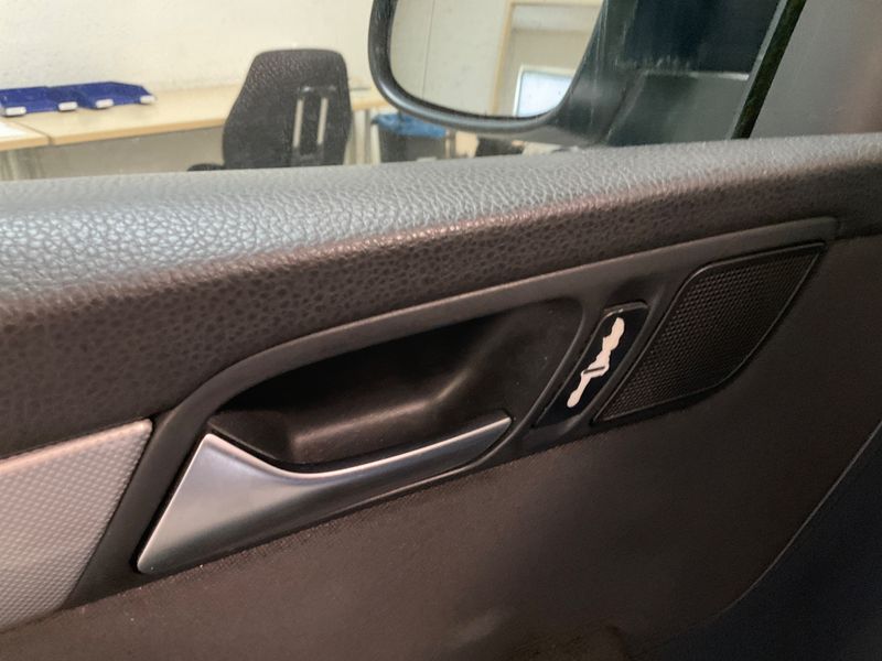 Volkswagen Sharan 2.0 TDI Comfortline BlueMotion Tech 2011 – снимка 27