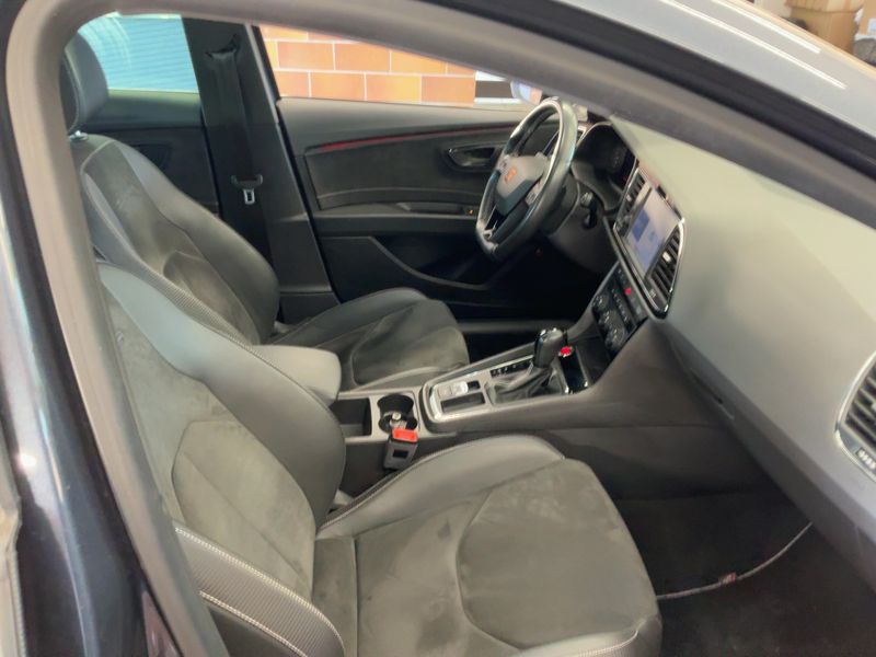Seat Leon 2.0 TSI Cupra 300 4Drive — zdjęcie 11
