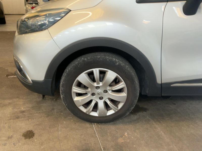 Renault Captur 1.5 dCi Energy Zen 2015 – снимка 3