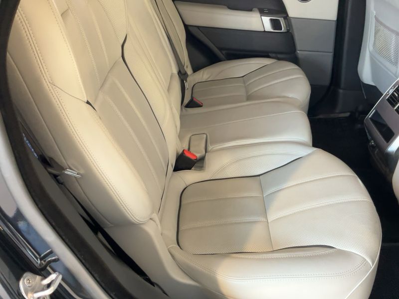 Land Rover Range Rover Sport 3.0 V6 TDI HSE — zdjęcie 14