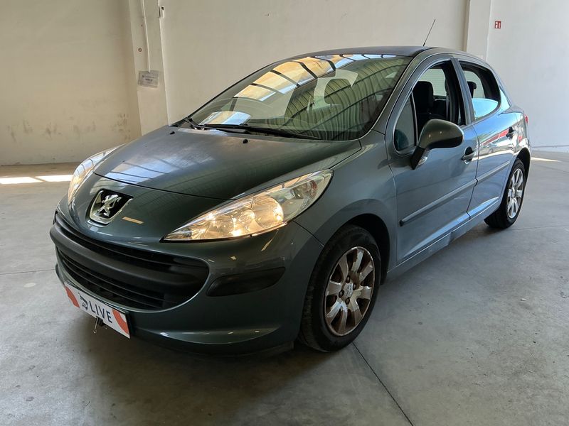 Peugeot 207 1.4 Tendance — zdjęcie 1