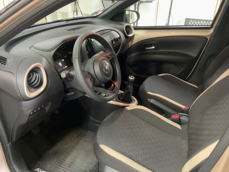 Toyota Aygo X 1.0 VVT-i Design — zdjęcie 11