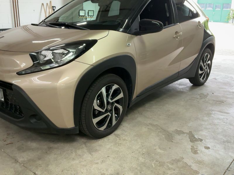 Toyota Aygo X 1.0 VVT-i Design — zdjęcie 2