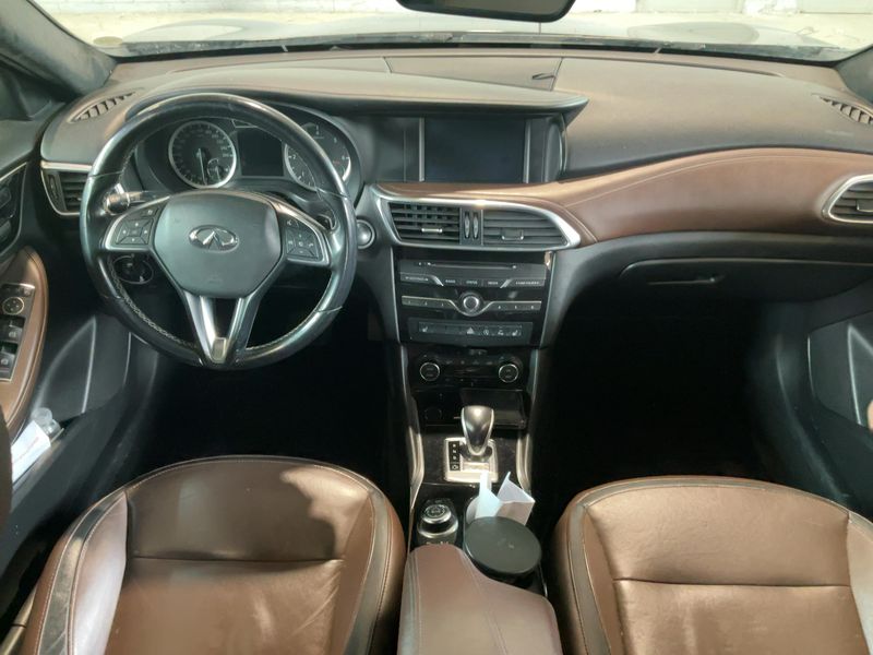 Infiniti QX30 2.2 Diesel Premium — zdjęcie 12