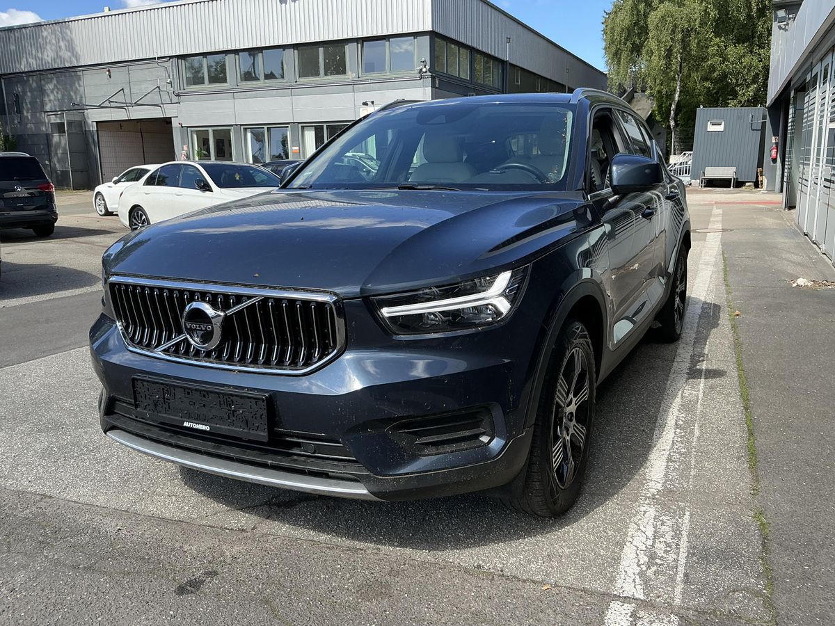Volvo XC40 2021 — photo 1