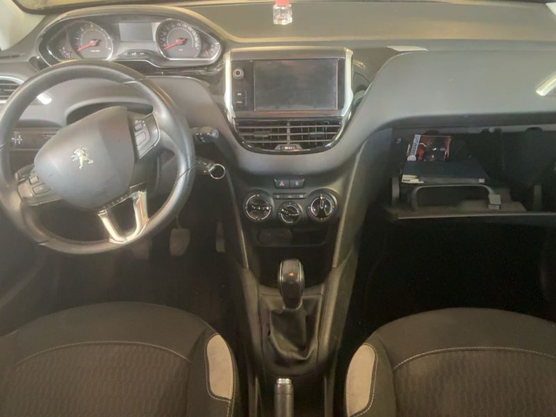 Peugeot 208 1.6 HDi Style — zdjęcie 12