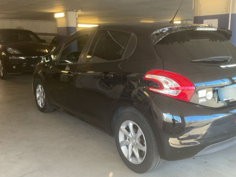 Peugeot 208 1.6 HDi Style — zdjęcie 3