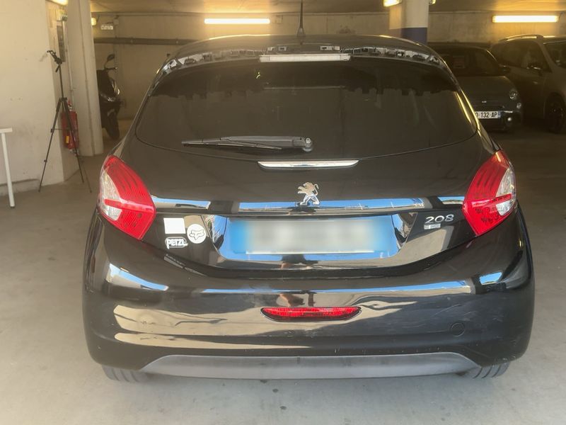 Peugeot 208 1.6 HDi Style — zdjęcie 5