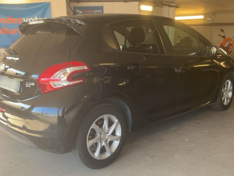 Peugeot 208 1.6 HDi Style — zdjęcie 6