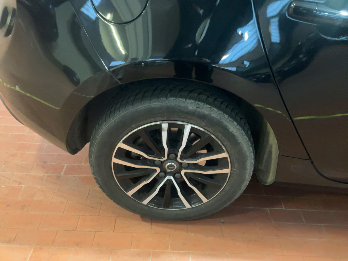 Volvo V40 2019 — photo 10