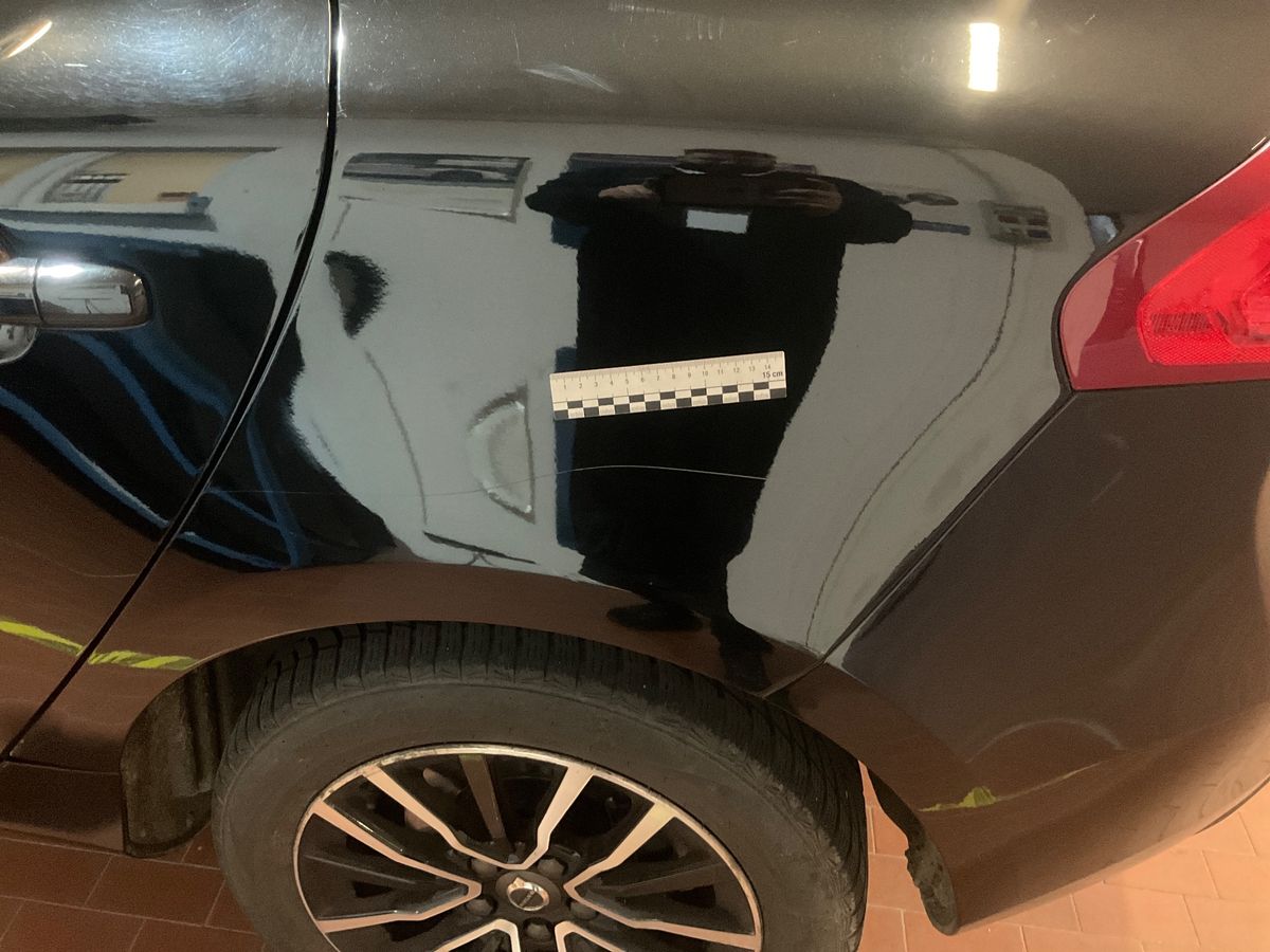 Volvo V40 2019 — photo 37
