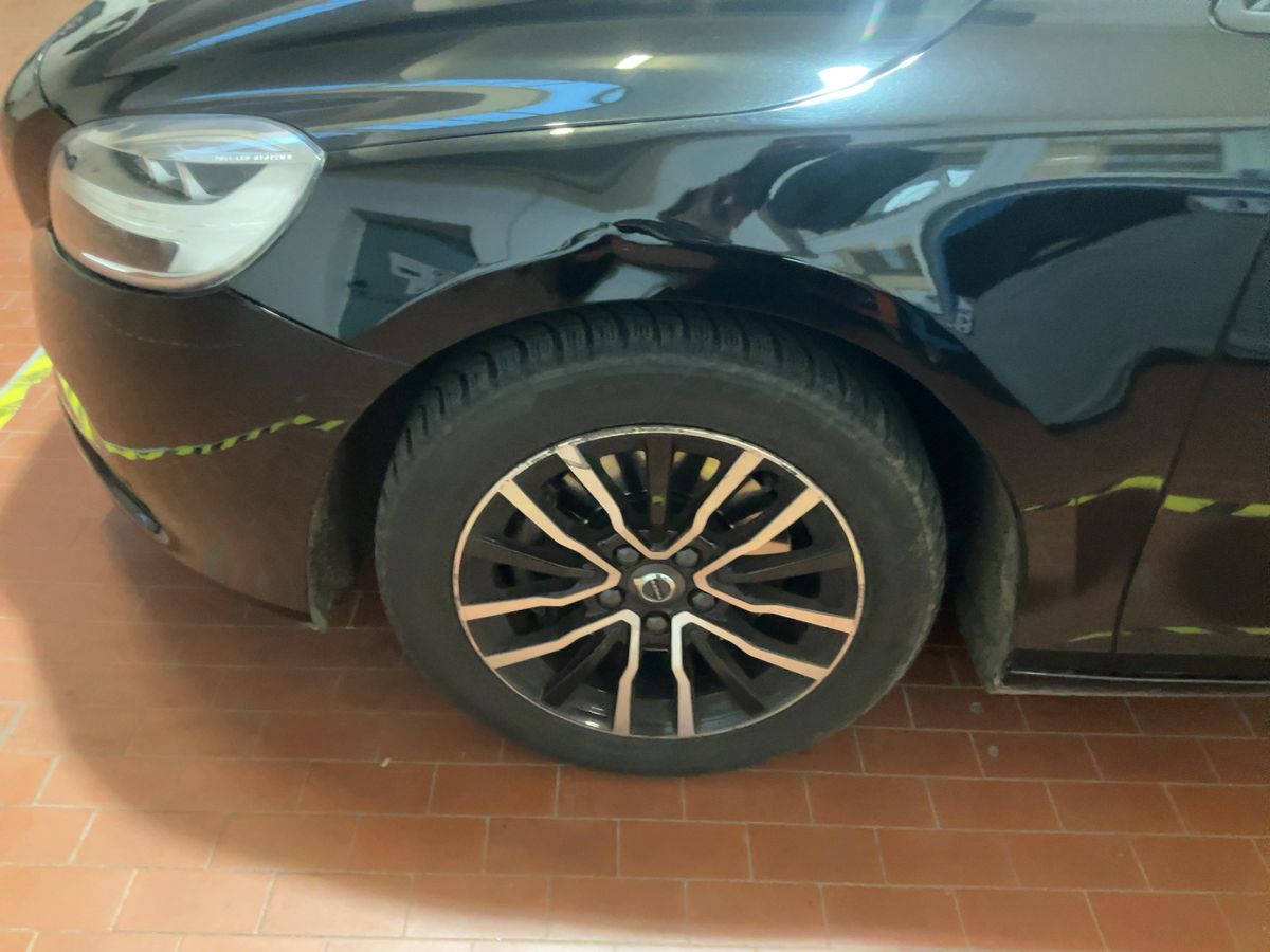 Volvo V40 2019 — photo 4