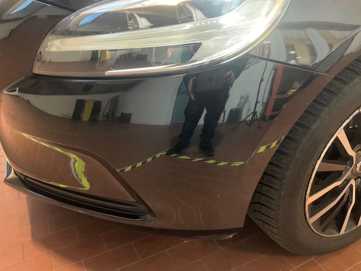 Volvo V40 2019 — photo 41