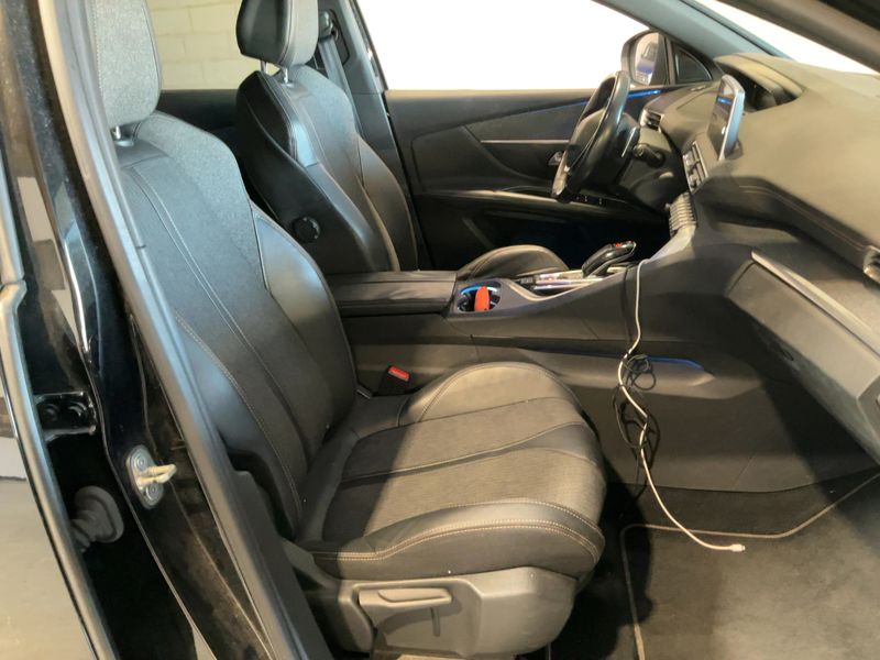 Peugeot 3008 1.6 Blue-HDi GT Line — zdjęcie 11