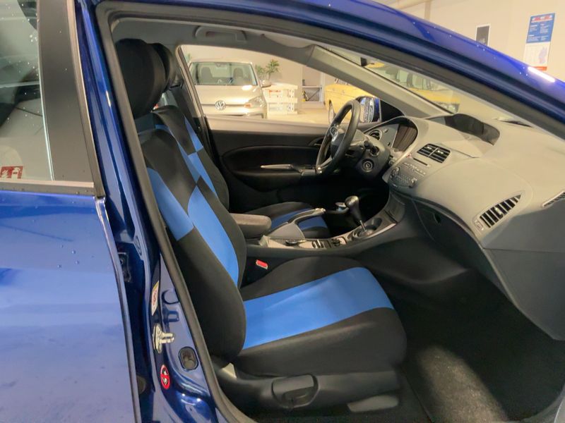 Honda Civic 1.4 Comfort — zdjęcie 11