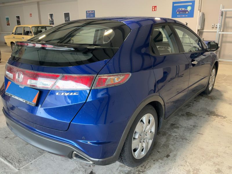 Honda Civic 1.4 Comfort — zdjęcie 6