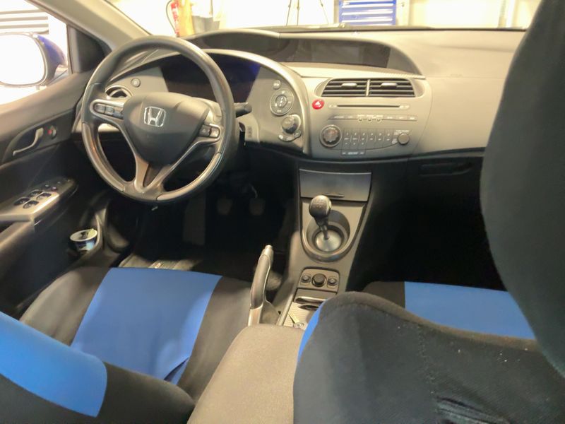 Honda Civic 1.4 Comfort — zdjęcie 12