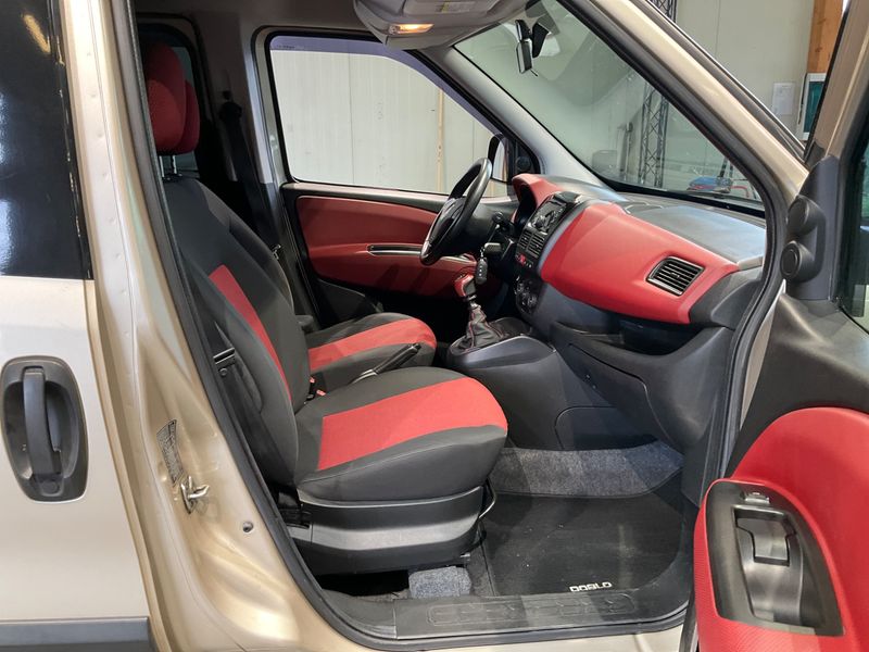 Fiat Doblo 1.4 Emotion — zdjęcie 3