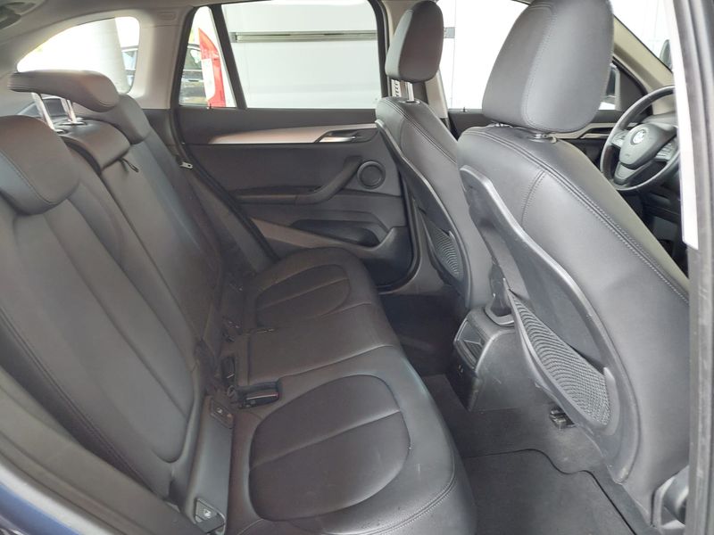 BMW X1 sDrive 16d — zdjęcie 13