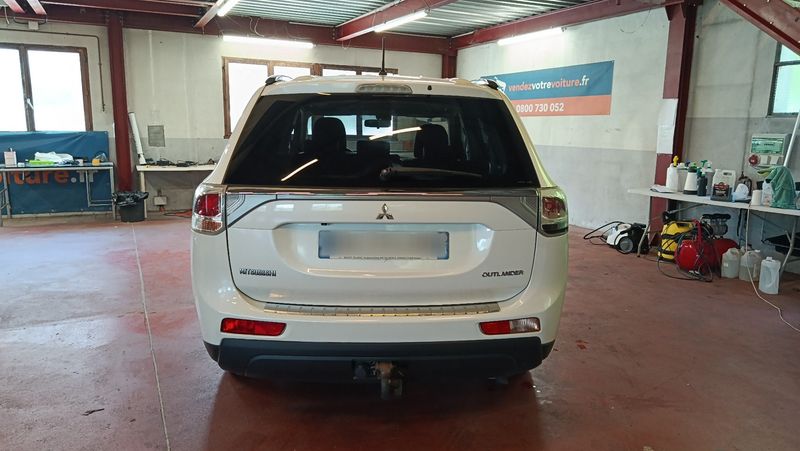 Mitsubishi Outlander 2.2 DI-D Instyle ClearTec 4WD — zdjęcie 5
