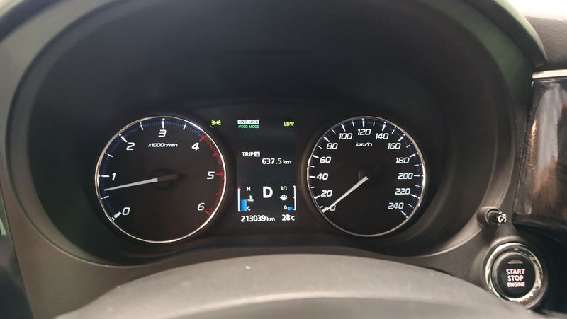 Mitsubishi Outlander 2.2 DI-D Instyle ClearTec 4WD — zdjęcie 13