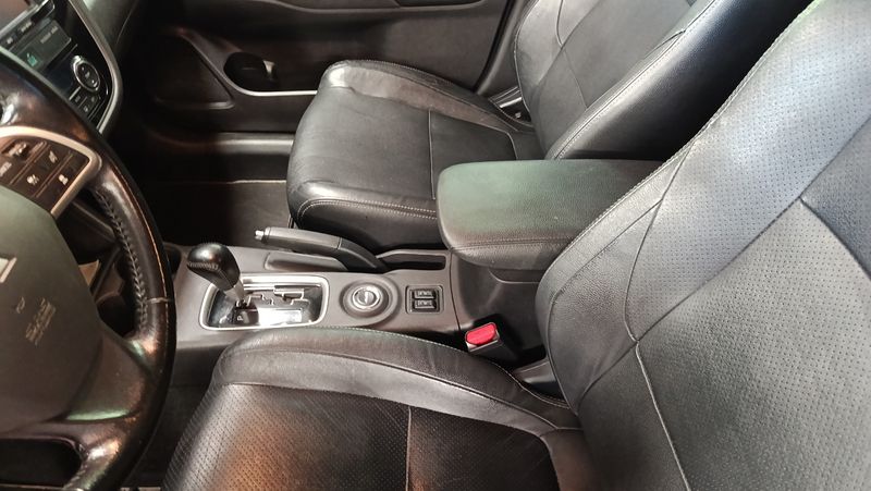 Mitsubishi Outlander 2.2 DI-D Instyle ClearTec 4WD 2015 – снимка 25