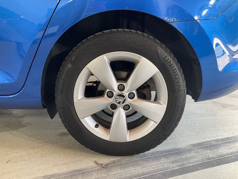 Skoda Rapid Spaceback 1.2 TSI Ambition 2015 – снимка 5