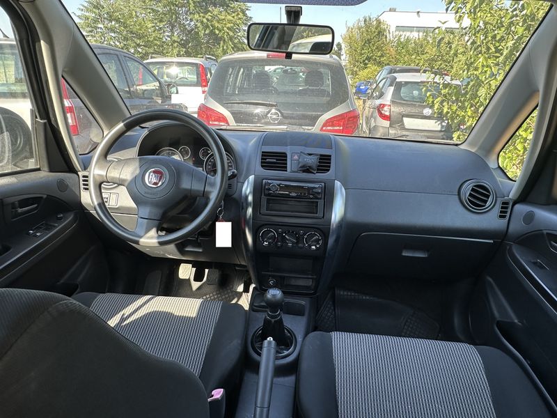 Fiat Sedici 1.6 Dynamic 4x4 — zdjęcie 11