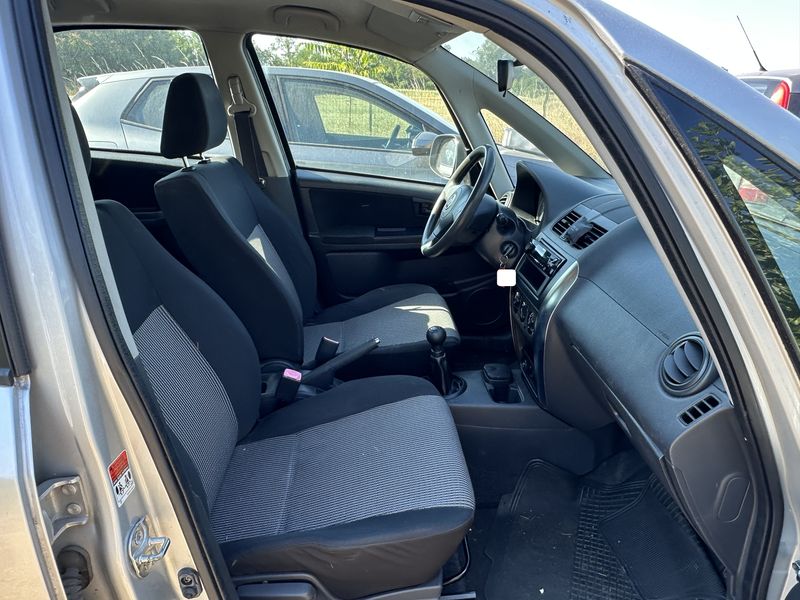 Fiat Sedici 1.6 Dynamic 4x4 — zdjęcie 10