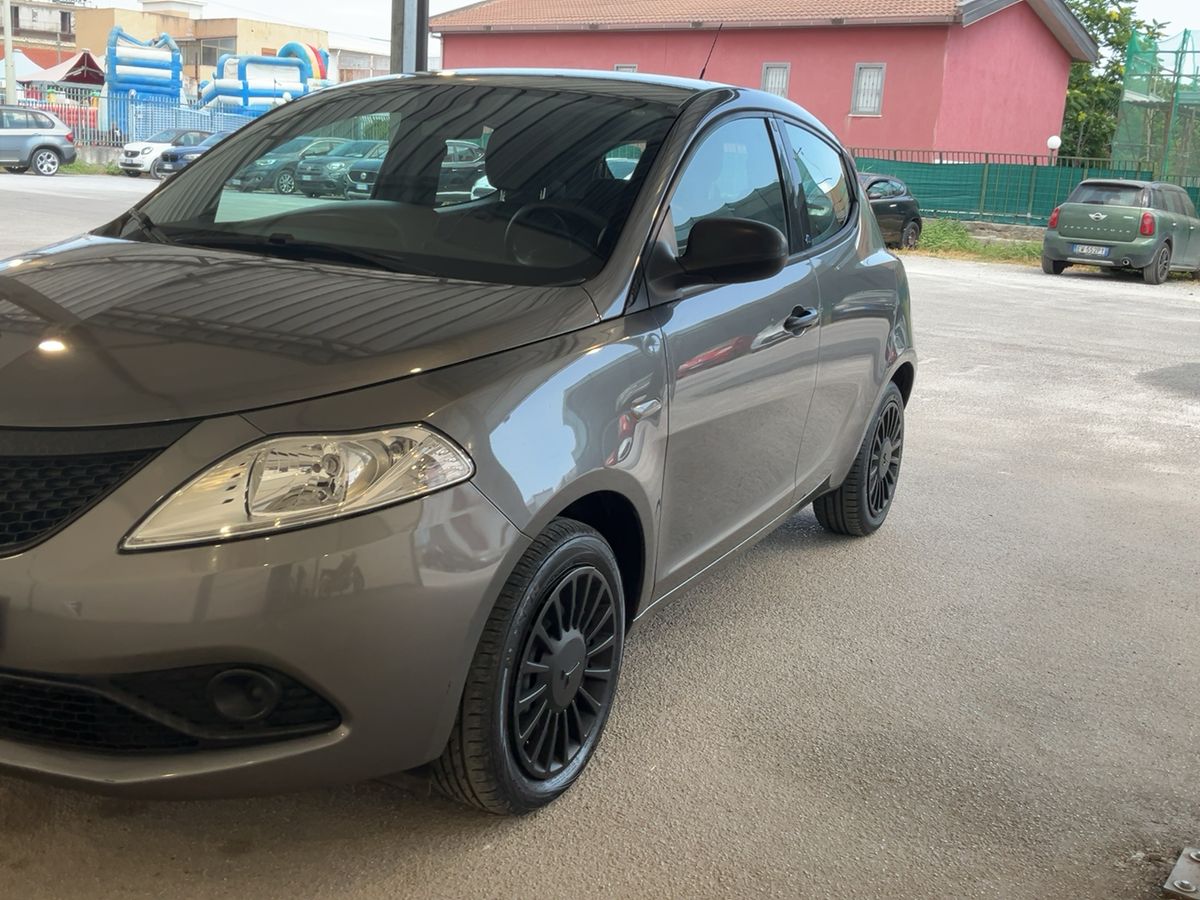 Lancia Ypsilon d'occasion