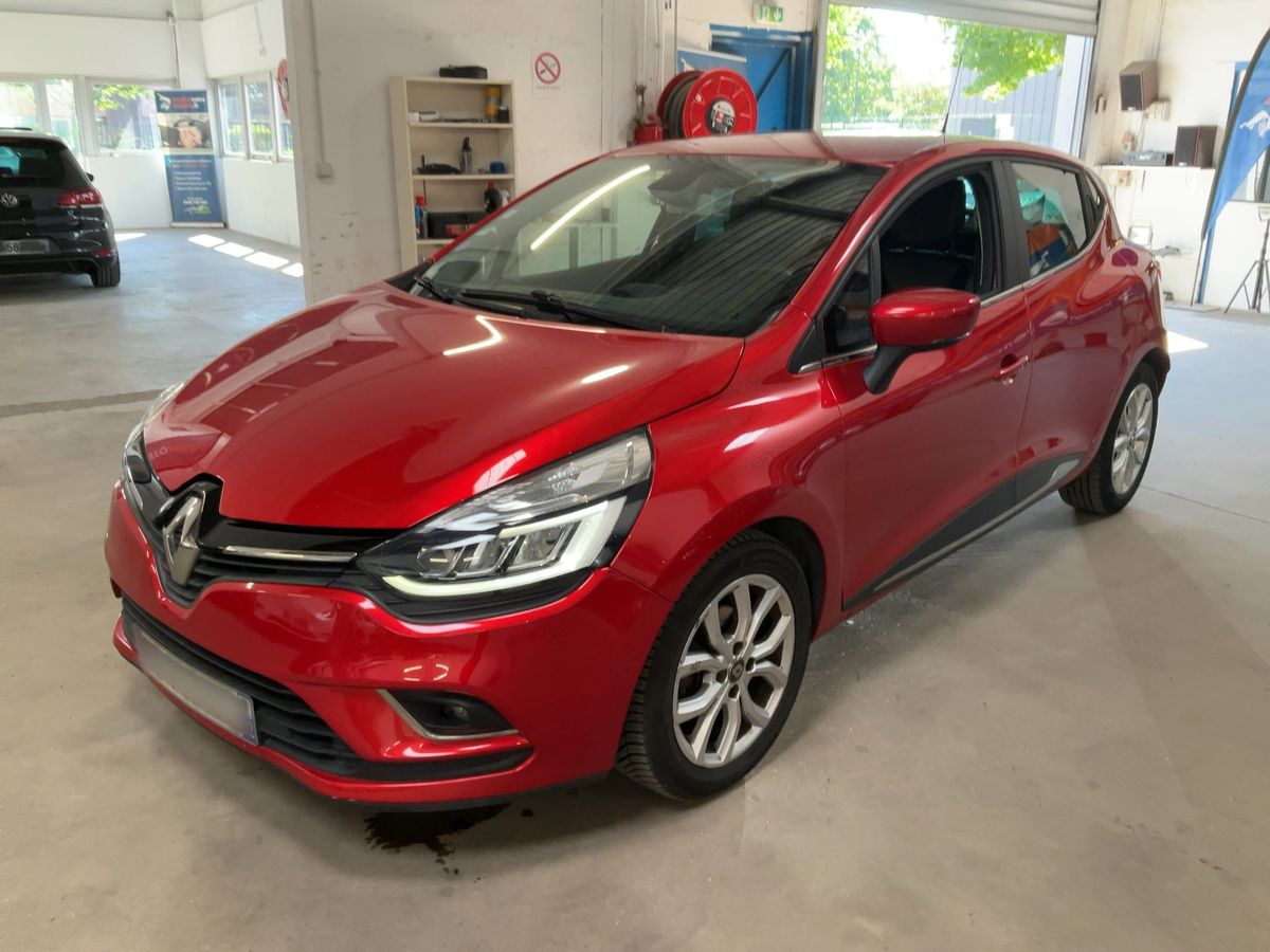 Renault Clio 2018 — photo 1