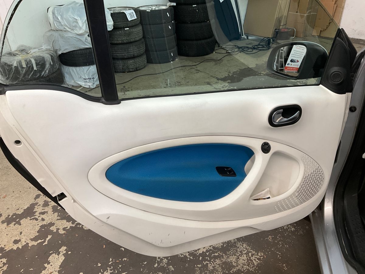 Smart fortwo 2015 — photo 24