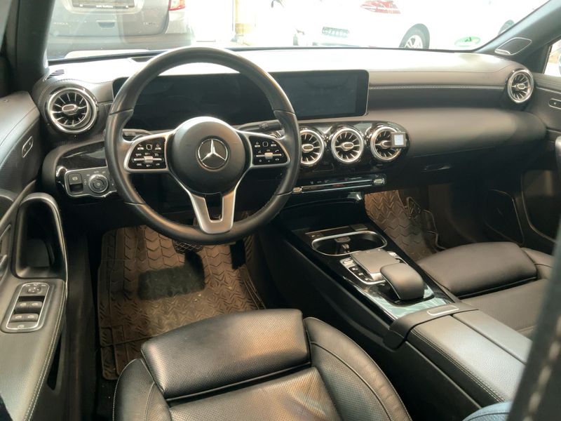 Mercedes-Benz A-Klasse A 200 — zdjęcie 12