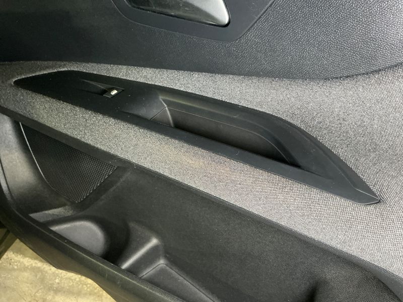 Peugeot 3008 1.5 Blue-HDi Business 2020 – снимка 29