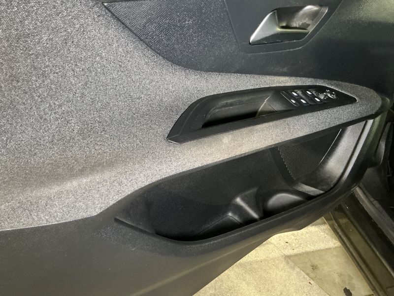 Peugeot 3008 1.5 Blue-HDi Business 2020 – снимка 31