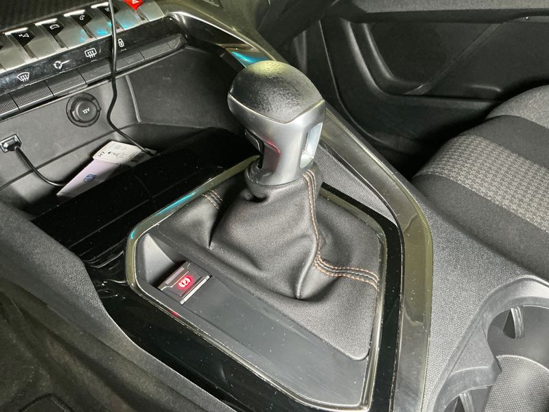Peugeot 3008 1.5 Blue-HDi Business 2020 – снимка 33