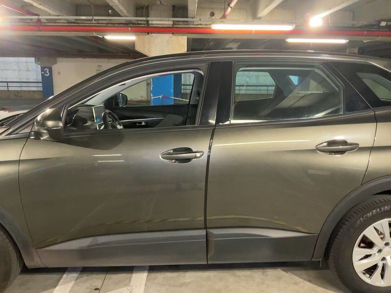 Peugeot 3008 1.5 Blue-HDi Business 2020 – снимка 4