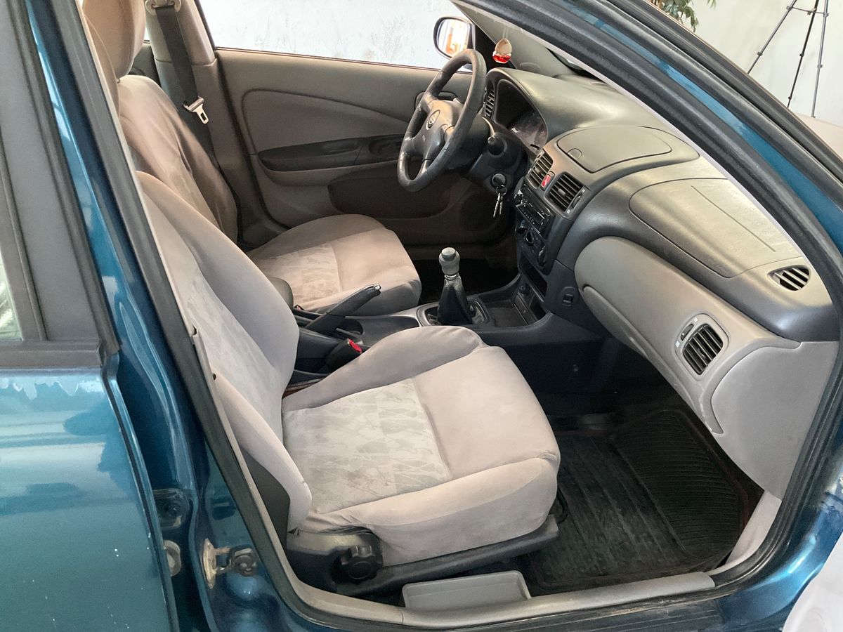 Nissan Almera 2002 — photo 4