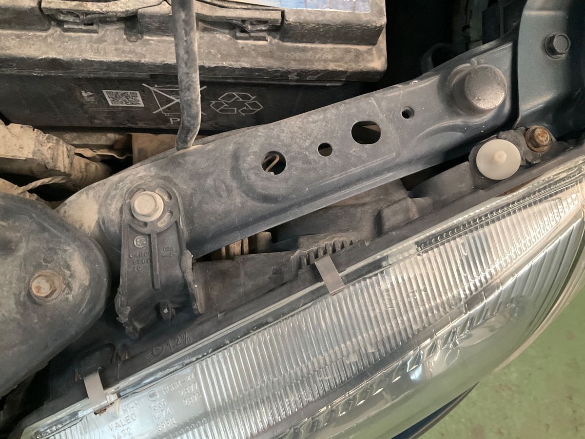 Nissan Almera 2002 — photo 15