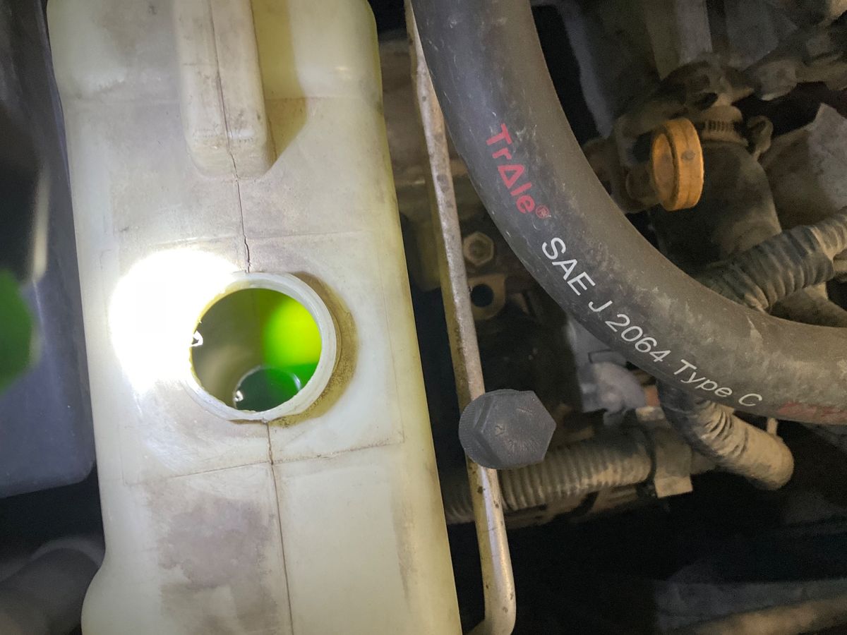 Nissan Almera 2002 — photo 10
