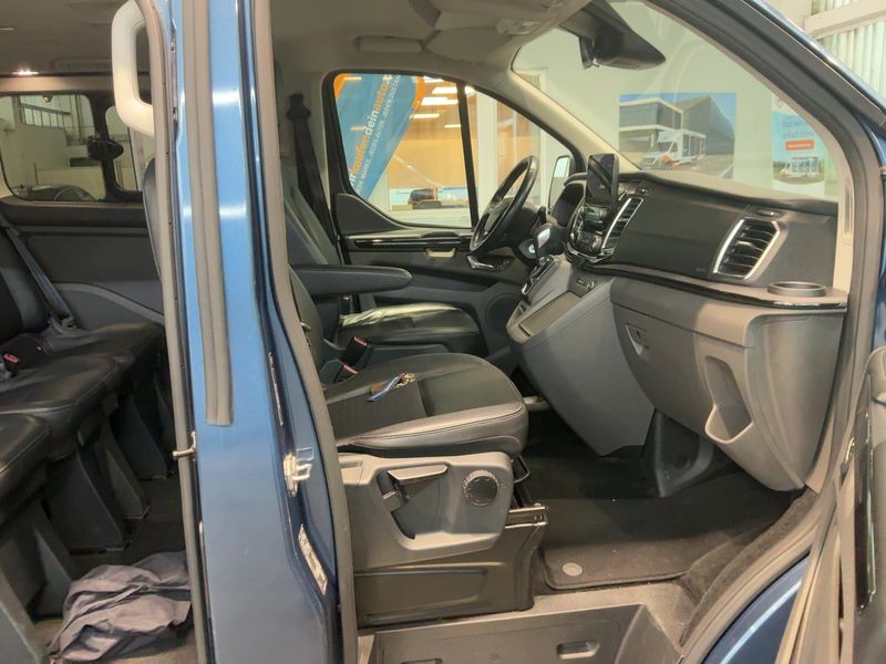 Ford Tourneo Custom 2.0 TDCi 310 L1 Sport — zdjęcie 11